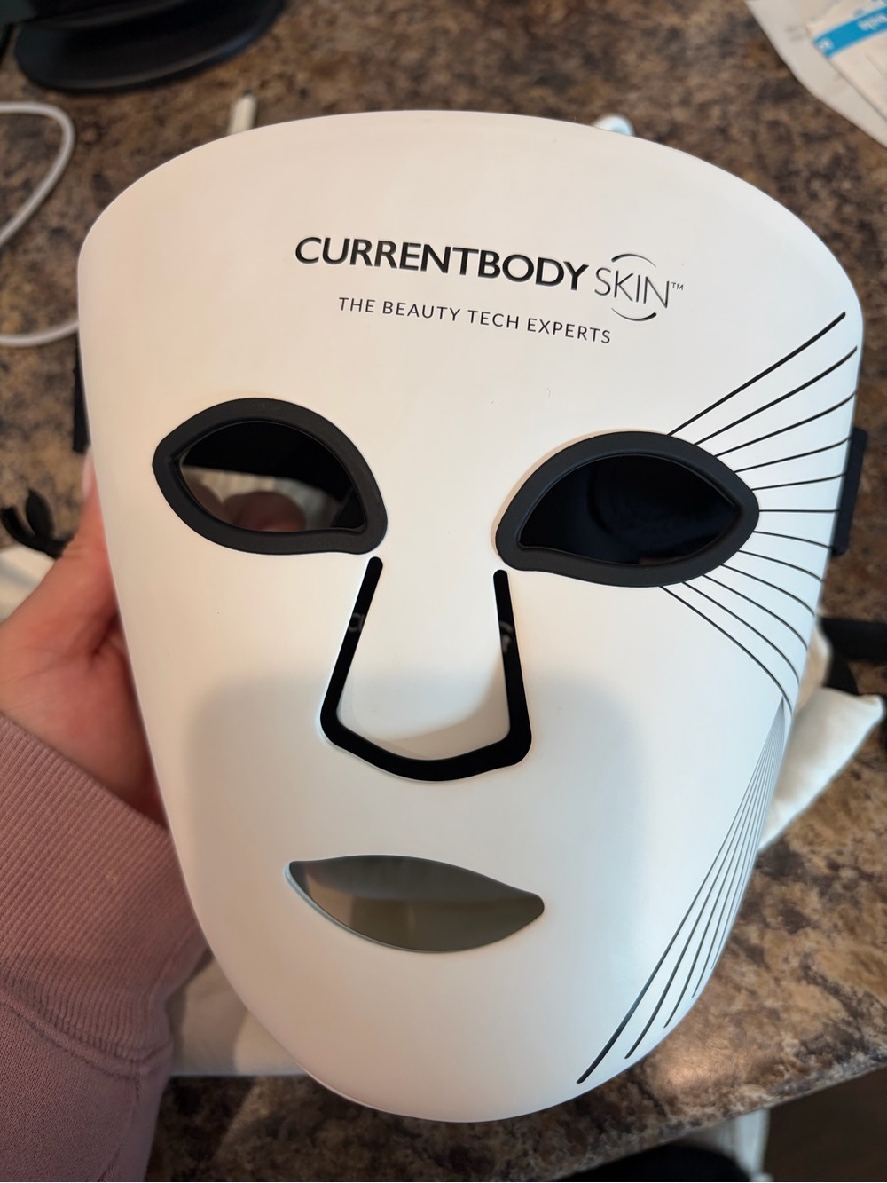 LED Therapy Mask - White - Picture 2 of 5